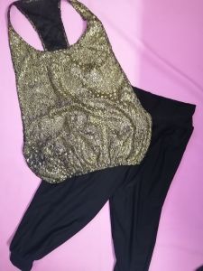 Kids Costumes to Hire - Hip Hop Dancer - GOLD top & black pants - GIRL